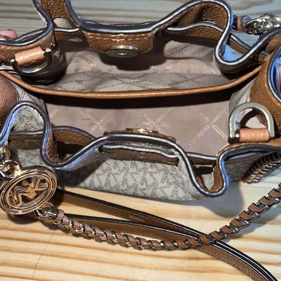 Michael Kors Hand Bag - Picture 2 of 4